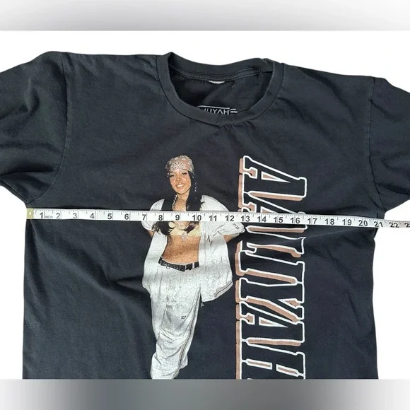 Aaliyah Graphic Tee – Women’s XL (Streetwear / Y2K Vibe) - Picture 2 of 6